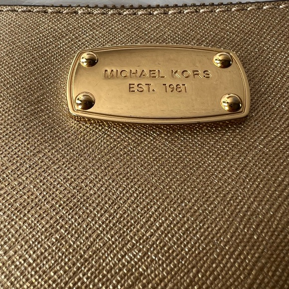 Michael Kors Crossbody Purse - Picture 7 of 8